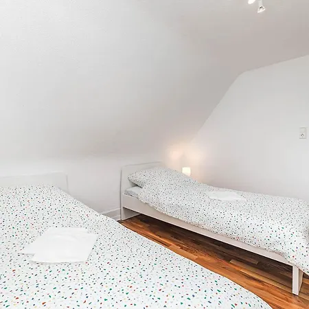 Monteurwohnung In Raumschmide